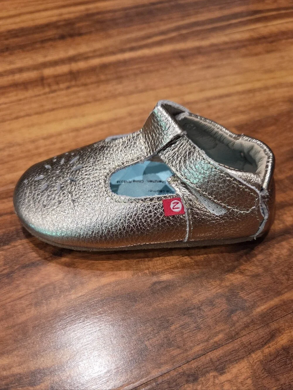 Zutano GUC 18-24 Months Metallic Gold Shoes